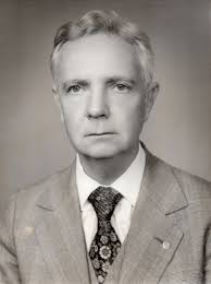 MEMÓRIAS DO ARQUITETO ELGSON RIBEIRO GOMES SÃO REUNIDAS EM LIVRO