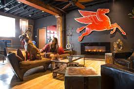 Siblings Share An Incredible Art Filled Home In A Basement Home House Design Basement House