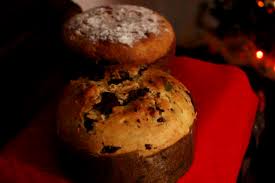 Ecco una ricetta semplice per farlo in casa seguendo la tradizione. Panettone Facile Ricetta Semplice E Veloce Il Pizzico Di Sale