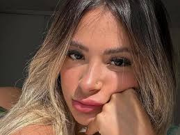 Nathalia Valente tem falsos nudes divulgados e desabafa