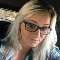 Jennifer Kyle's Instagram, Twitter & Facebook