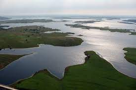 The alqueva dam is an arch dam and the centrepiece of the alqueva multipurpose project. Barragem De Alqueva A 83 4 Da Sua Capacidade Radio Pax