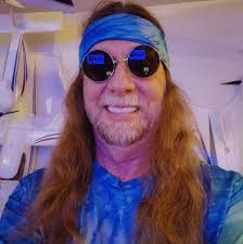 Eating with implants: does comfort improve over time?