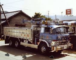 夢裸咲はinstagramを利用しています 宝生丸 愛媛県発 昭和レトロ ふそう大型トラック 石屋さん仕様 デコトラ 古いトラック 三菱自動車