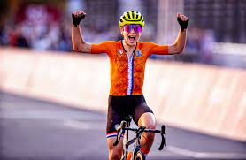 Van vleuten is a former winner of both races and finished fifth in last year's la course, while she crashed out of the 2020 giro rosa with a broken wrist while in the pink jersey. Elzgc0rmr9vytm