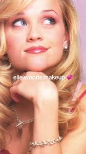 Elle Wood's Instagram, Twitter & Facebook