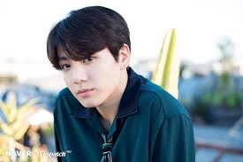 See more ideas about bts jungkook, jungkook, bts. Jungkook Bts Akhirnya Minta Maaf Soal Kunjungan Ke Bar Di Itaewon Okezone Celebrity