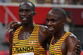 In the first heat of the men's 5000m, there were just two athletes left on the track. Obnaf1crckth M