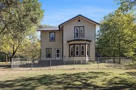 21932 Waubascon Rd, Battle Creek, MI 49017