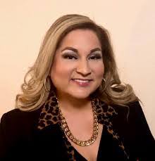 Denise Meza's Instagram, Twitter & Facebook