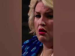 Peter Jones Thinks This Product Could Be Used...Anywhere 😉 Dragons' Den  #shorts