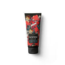 Keep the bandage that your tattoo artist applied on for at least a few hours before gently removing it. After Tattoo Daily Cream 80 Ml