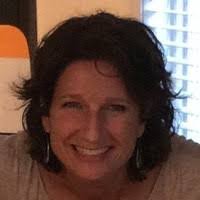 Cassandra Hinds's Instagram, Twitter & Facebook