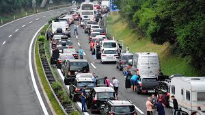 Such as png, jpg, animated gifs, pic art, symbol, blackandwhite, images, etc. Ferienbeginn In Bayern Satte 15 Kilometer Stau Vor Dem Karawankentunnel Krone At