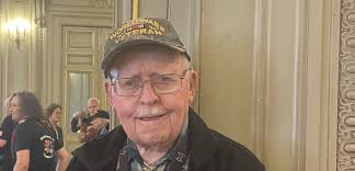 En questions. Warren Goss, vétéran américain : "revenir en Normandie, c'est  toujours émouvant"