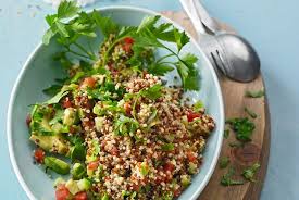 Quinoa So Lecker Ist Der Reis Der Inka Chefkoch De Power Salat Quinoa Salat Mit Avocado Bulgursalat Rezept