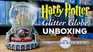 Almost as exciting as a ride on the hogwarts express. Harry Potter Hogwarts Express Glitter Globe Unboxing The Bradford Exchange Youtube