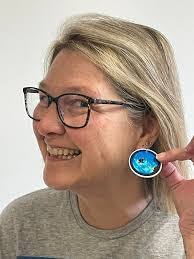 Brandi Landers's Instagram, Twitter & Facebook