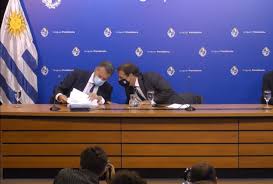 Presidencia de la republica oriental del uruguay is a company registered in uruguay. Uruguay Supera A Argentina Brasil Y Chile En Casos Nuevos De Covid 19 Por Millon De Habitantes Noticias Uruguay Lared21 Diario Digital