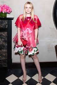 She landed her first commercial at 5 years old and earned a screen actors guild award for her work with sean. Dakota Fanning Shows How Grown Ups Can Wear The Babydoll Party Top Vogue