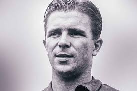 Hari ini Dalam Sejarah, Penutupan Piala Dunia 1954 dan Kejuaraan Eropa UEFA  2004