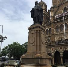 Bombay. The Khada Parsi Statue ...