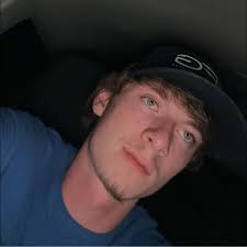 Is anyone in the NC area willing to swap hoods for a mag gray Toyota Tacoma  with a scoop?