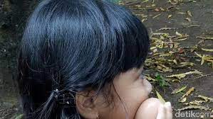Memiliki rumah dengan warna dinding yang menarik tentu akan menjadi sebuah kepuasaan tersendiri. Hah Anak Mau Mewarnai Rambutnya Aman Nggak Ya