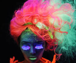 Most of the glow in the dark hair gels, colors and dyes will give your hair bold and bright appearance under lighting and it will glow when you are under the dark or uv light. Glow In The Dark Hair Dye