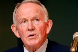 Texts between Robert Pitt and Leslie Buckley showed 'perfectly normal,  relaxed relationship', court told