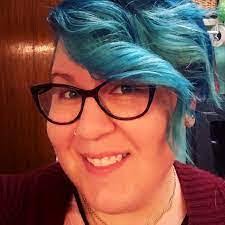 Amanda Graybeal's Instagram, Twitter & Facebook