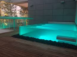 Glass Overfall Pool Imaginox With Built In Massage Bench Swimming Pool Lights Backyard Pool Landscaping Pool Lights