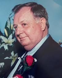 Everett Bullard's Instagram, Twitter & Facebook