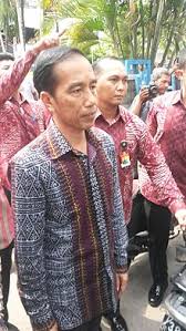 Jun 29, 2021 · die magte van tradisionele leiers. Batik Wikipedia