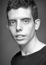 JAVIER BÓDALO INTERPRETARÁ A ESTEBAN, EL HIJO DE UNO DE LOS MEJORES AMIGOS  DEL PROTAGONISTA EN "TRES DIAS EN PEDRO BERNARDO" — Tres días en Pedro  Bernardo