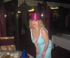 Puțină lume știe că înainte de nuntă, numele de familiei al oanei era ungureanu. BombÄƒ In Romania Oana Lis A Vorbit Despre Amantul Ei Detaliile Picante Din ViaÈ›a AmoroasÄƒ A Vedetei Evenimentul Zilei