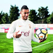 Younès belhanda ● attacking midfielder ● 15/17 hd. Younes Belhanda Parfois Je Suis Crame Au Bout De Trente Minutes L Equipe