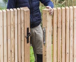 Gartentür im hornbach onlineshop & im markt: Gartentor Schloss Hornbach Metalltor Selber Bauen Blogger Werden Vorfuhrungen Und Beratung Der Neusten Produkte Anwendungserklarungen Abverkaufe Und Vieles Mehr Wesdikirim