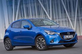 Modelul urban a fost proiectat urmarind caracteristicile orasului modern, unde personalitatea si stilul ies usor in evidenta. Mazda 2 Si Kia Rio Sunt Singurele Masini De Oras Cu Transmisii Automate Clasice Inca La Vanzare Autolatest