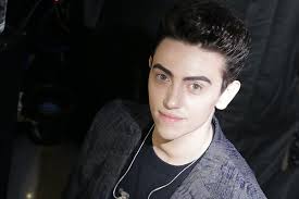 Michele bravi is an actor, known for michele bravi: Chi E Michele Bravi Cantante Vita Privata E Biografia