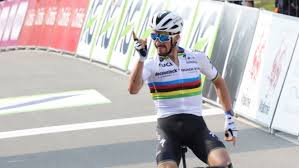 Julian alaphilippe rose over the penultimate pitch of la planche des belles filles, through a cloud of julian alaphilippe will not win the tour de france. Fleche Wallonne 2021 Alaphilippe Beats Roglic For Third Fleche Wallonne Marca