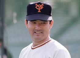 長嶋茂雄さんの年収は？ 長嶋茂雄さんの年収はどのくらいだったのでしょうか？ 1958年 23歳の時の年俸は180万円。 1972年 36歳の時の年俸は4920万円。 1974年も4920万円。 この 4920万円 というのが長嶋茂雄さんの最高年俸となっています。 現在の価値にすると1億. é•·å¶‹èŒ‚é›„ä¼èª¬ã®è¡æ'ƒ ãã®æ„›ã™ã¹ãã‚­ãƒ£ãƒ©ã‚„æ€§æ ¼ãŒå¤§å¥½ãã  ã¾ã‚ã Marog ã¾ã‚ã Marog