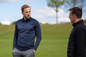 City have already been heavily linked with the spurs striker, who has told tottenham he wants to leave the club this summer, and his remarks on de bruyne, made to gary neville's the overlap youtube. Harry Kane Transfer Tottenham Striker Would Love To Play With Kevin De Bruyne The Athletic