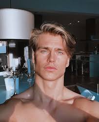 Lilly Barnett (lillyzillz)