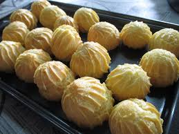 Cream puff sering dimasak dan dihidangkan sebagai pencuci mulut terutamanya selepas main dish. Resepi Krim Puff Mudah