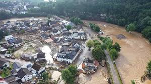 Zahlreiche ortsnetzstationen ständen unter wasser und hätten abgeschaltet werden müssen, wie westnetz in saffig mitteilte. Vmfhcxa7uj0cam