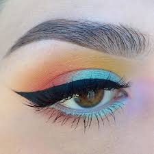 Black And Light Blue Eyeshadow Looks Malgre Tout Colorful Eye Makeup Colorful Makeup Eye Makeup