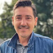 Jonathan Knight's Farmhouse Fixer Show and Restoration Projects