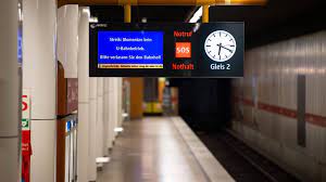Der bahnstreik könnte bereits diese woche starten. Flachendeckender Streik Im Nahverkehr Mehr Als 10 000 Im Ausstand