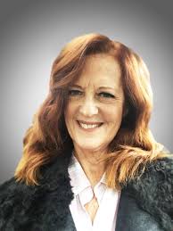 Peggy Sanders's Instagram, Twitter & Facebook